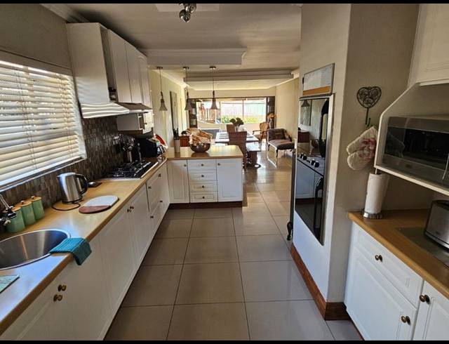 4 BEDROOM HOUSE FOR SALE IN RANDHART